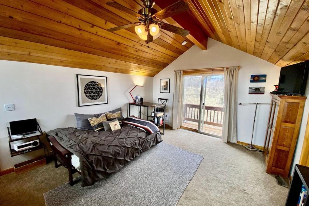 Photo of Bedroom in Indian Mountain