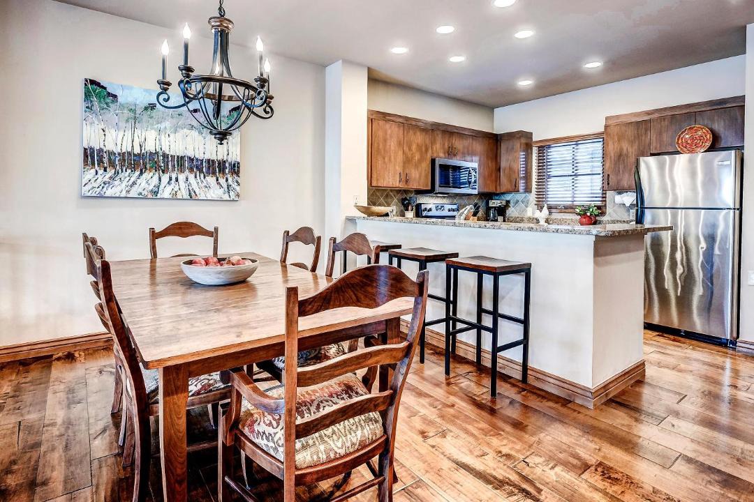Photo of Kitchen in Highlands Townhomes