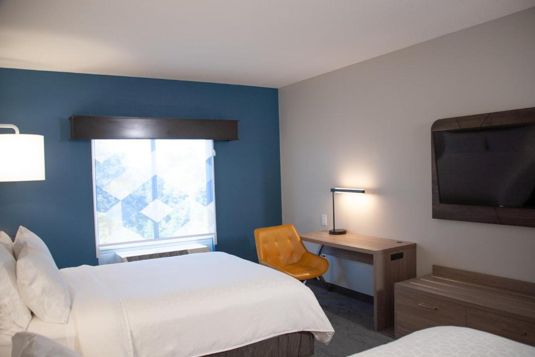 Photo of Bedroom in Overland Park