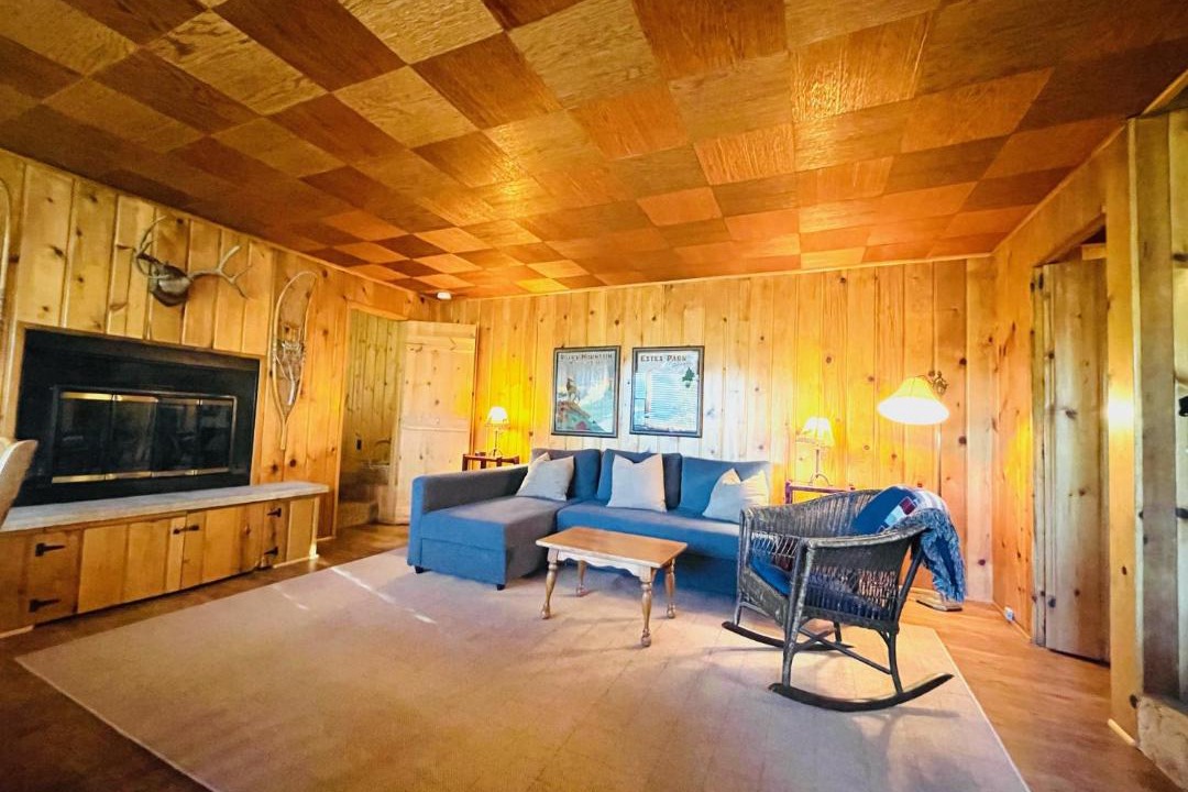 Photo of Livingroom in Estes Park