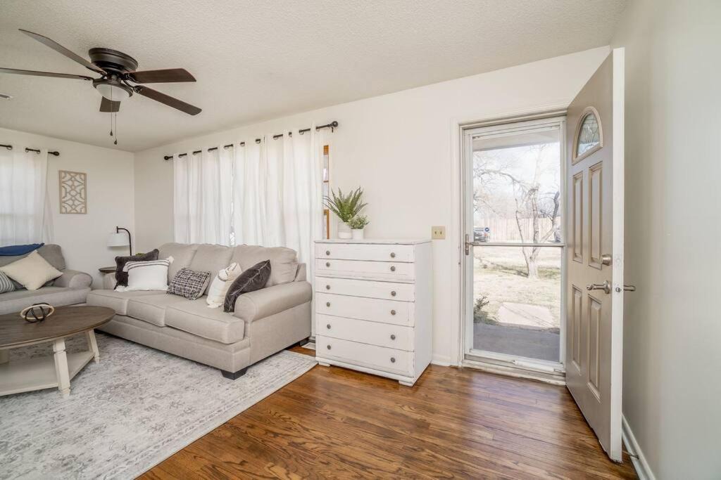 Photo of Livingroom in Wichita