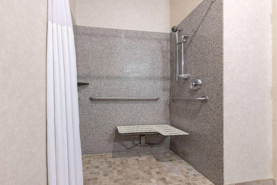 Photo of Bathroom in Pratt