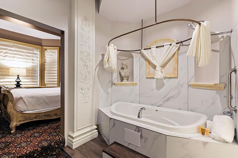 Photo of Bathroom in I-435 West KC-KS