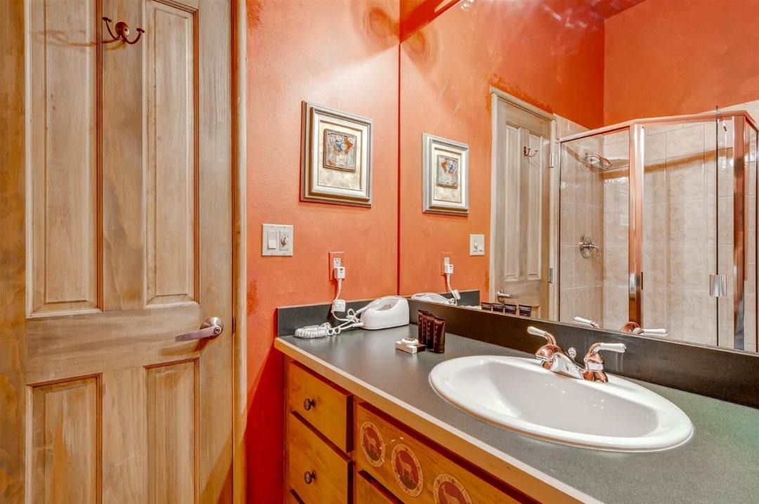 Photo of Bathroom in River Run