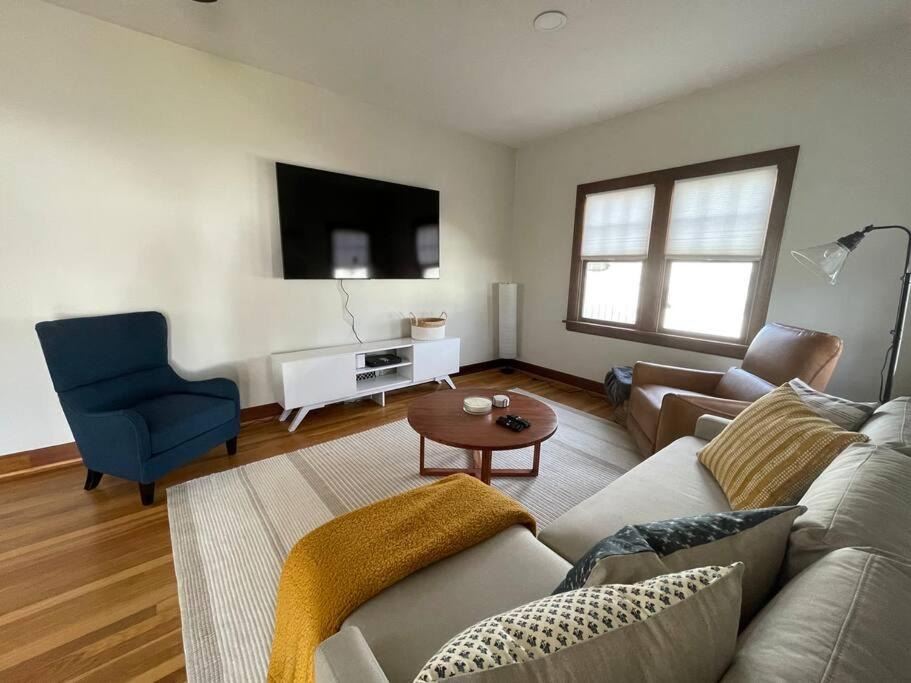 Photo of Livingroom in Great Bend