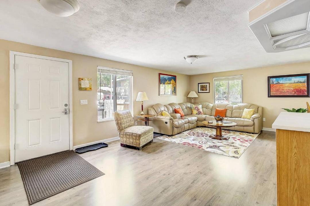 Photo of Livingroom in Trendwood and Frankline Square