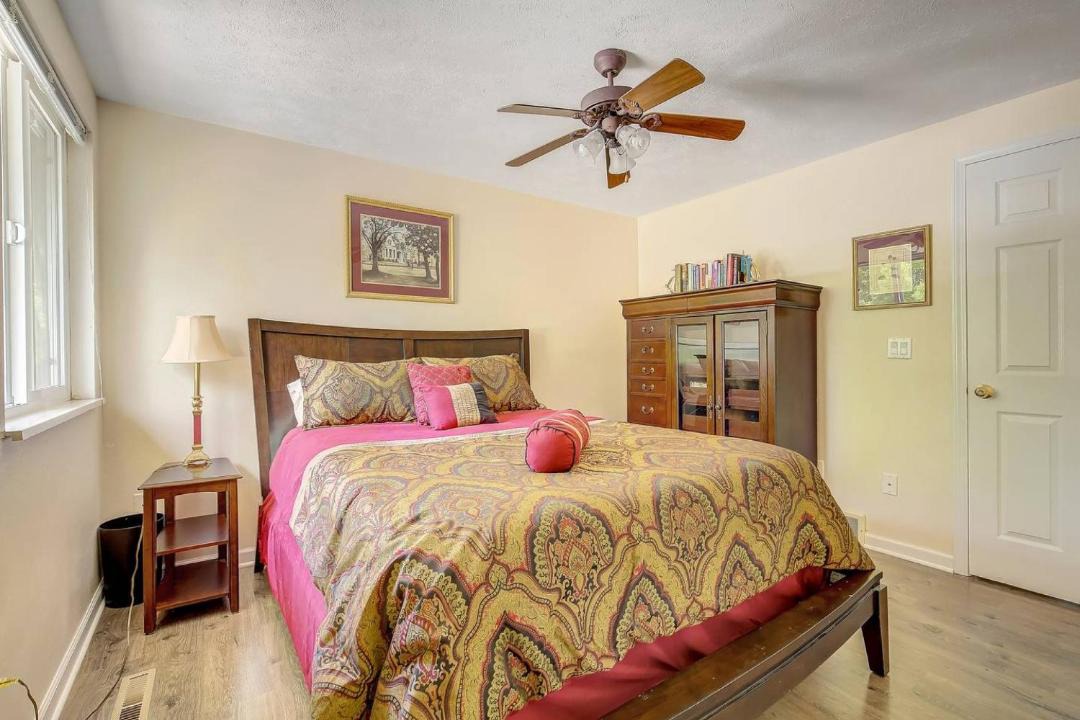 Photo of Bedroom in Trendwood and Frankline Square