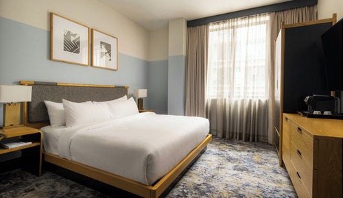 Room, 1 King Bed, Mobility Accessible (with Bathtub)