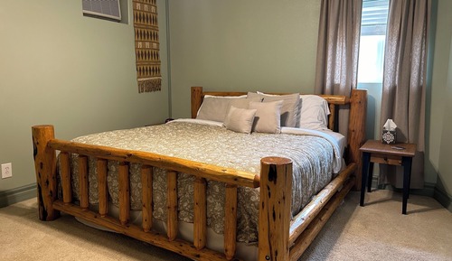 Room, 1 Queen Bed, Non Smoking (The Green Room)