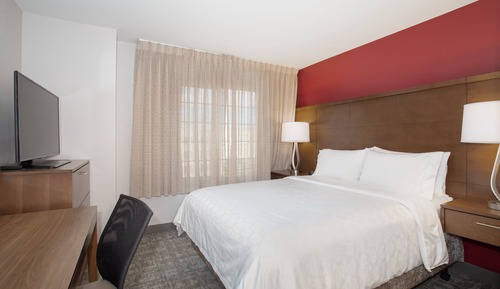 Suite, 2 Bedrooms, Accessible, Kitchen (Communications)