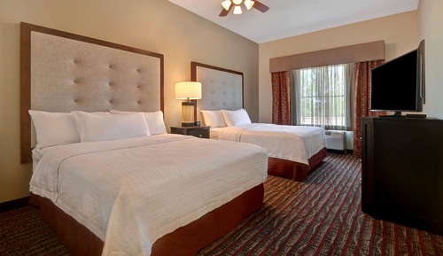 Suite, 2 Queen Beds, Bathtub (Mobility & Hearing)
