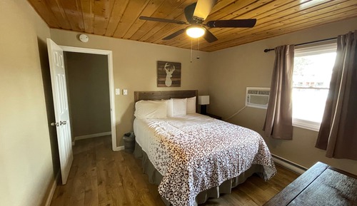 Suite, Multiple Beds, Fireplace (Non-Pet Friendly)
