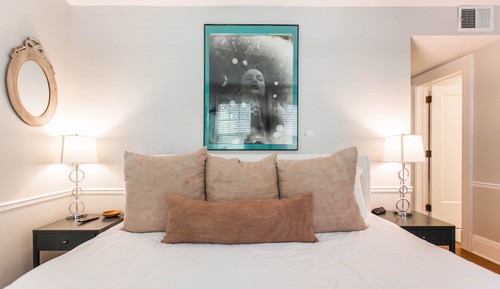 King Bed Deck (Kathryn Winstead)