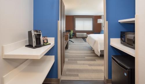 Suite, Multiple Beds, Accessible (Mobility, Accessible Tub)