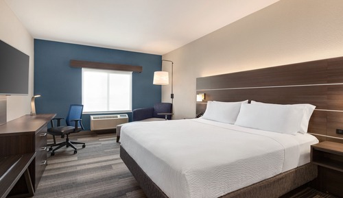 Standard Room, 1 King Bed, Accessible (Comms Accessible. Roll-In Shower)