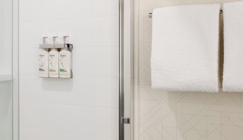 Standard Room, 2 Queen Beds, Accessible Bathtub (Communications)