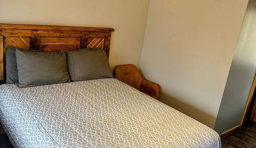 Standard Room, 1 Queen Bed