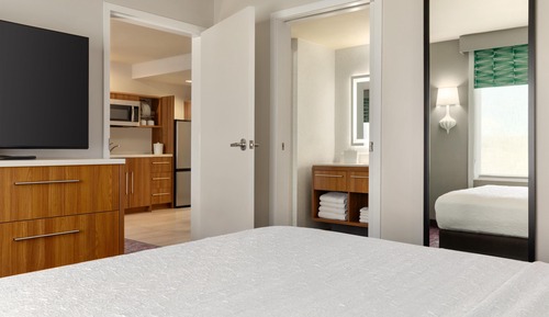 Suite, 1 Queen Bed, Non Smoking