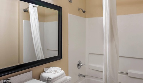 Standard Room, 2 Queen Beds, Non Smoking