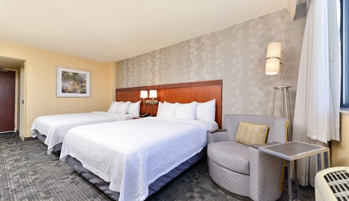 Room, 2 Queen Beds (Hearing Accessible)