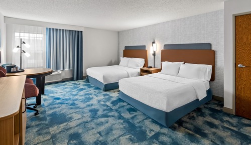 Room, 2 Queen Beds, Accessible, Bathtub