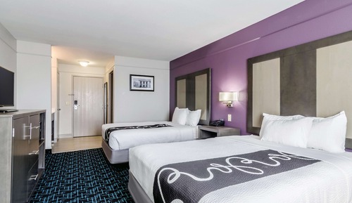 Room, 2 Queen Beds, Non Smoking