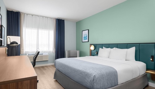 Room, 1 King Bed, Mobility Accessible, Non Smoking (Hearing, Tub W/Grab Bars)