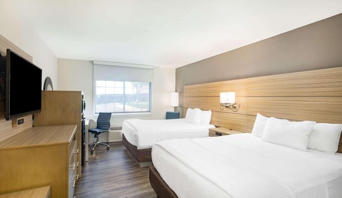 Room, 2 Queen Beds, Accessible, Non Smoking (Mobility Accessible)