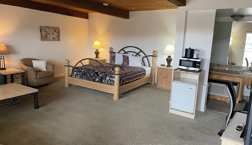 Suite, 1 King Bed, Non Smoking