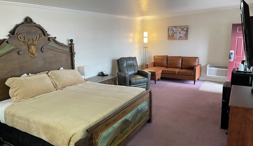 Suite, 1 King Bed, Accessible, Non Smoking