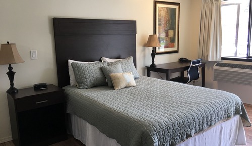 Standard Room, 1 Queen Bed