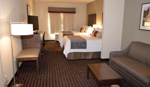 Queen Suite with Two Queen Beds and Sofa Bed