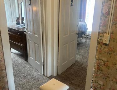 Single Room with Shared Bathroom