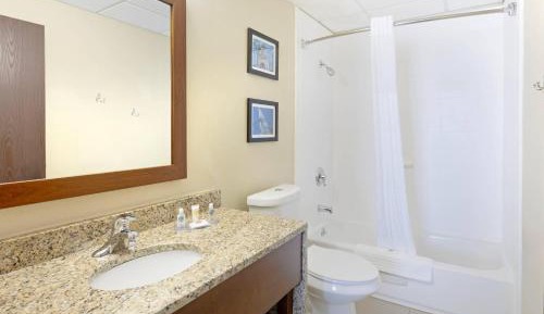 Queen Suite with Two Queen Beds - Non-Smoking