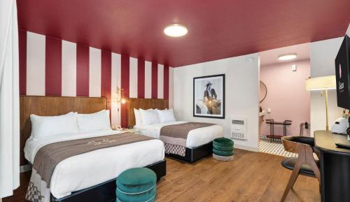 Double Room with Two Double Beds - Exterior Access/Non-Smoking