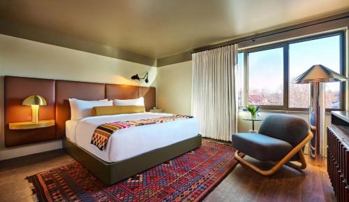 Standard King Room