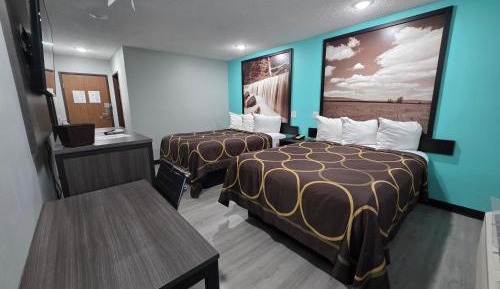 Queen Room with Two Queen Beds - Non-Smoking