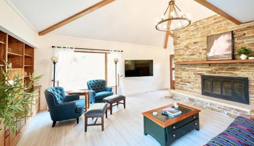Three-Bedroom Townhouse