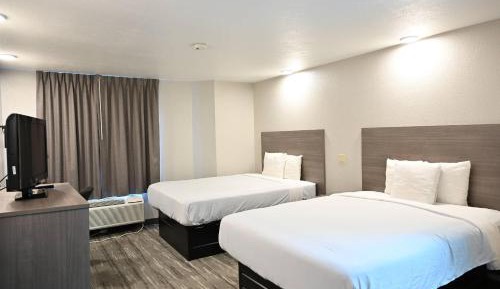 Queen Room with Two Queen Beds - Non-Smoking