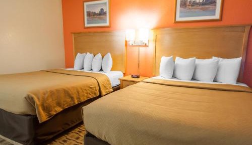 Queen Room with Two Queen Beds - Non-Smoking