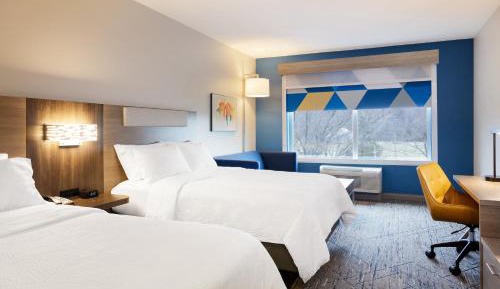 Standard Room with Two Queen Beds