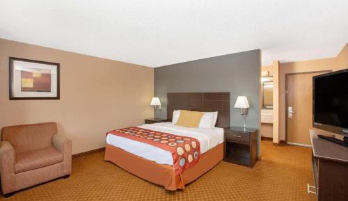Deluxe King Suite