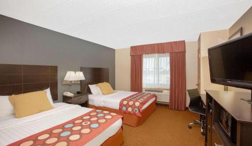 Deluxe Queen Room