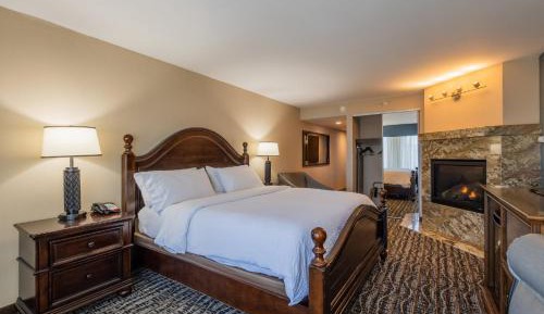 King Suite with Spa Bath