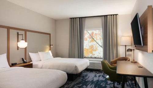 Queen Room with Two Queen Beds and Bathtub - Mobility Access
