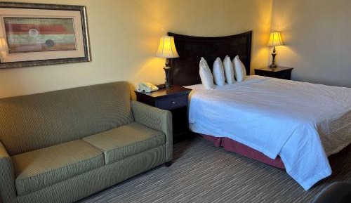 Interior Room with One King Bed - Non-Smoking