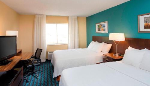 Queen Room with Two Queen Beds - Hearing Accessible