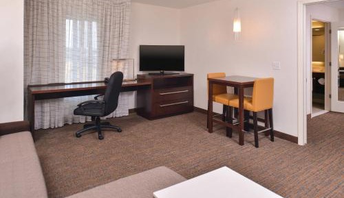 One-Bedroom Suite