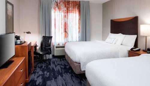 Queen Room with Two Queen Beds, Transfer Shower and Bathtub - Mobility Access/Hearing Accessible
