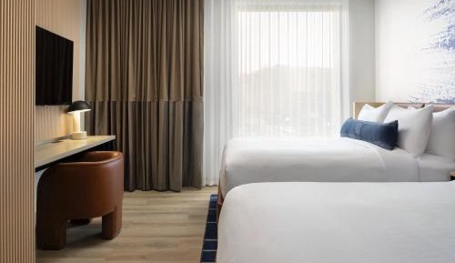 Standard Queen Room